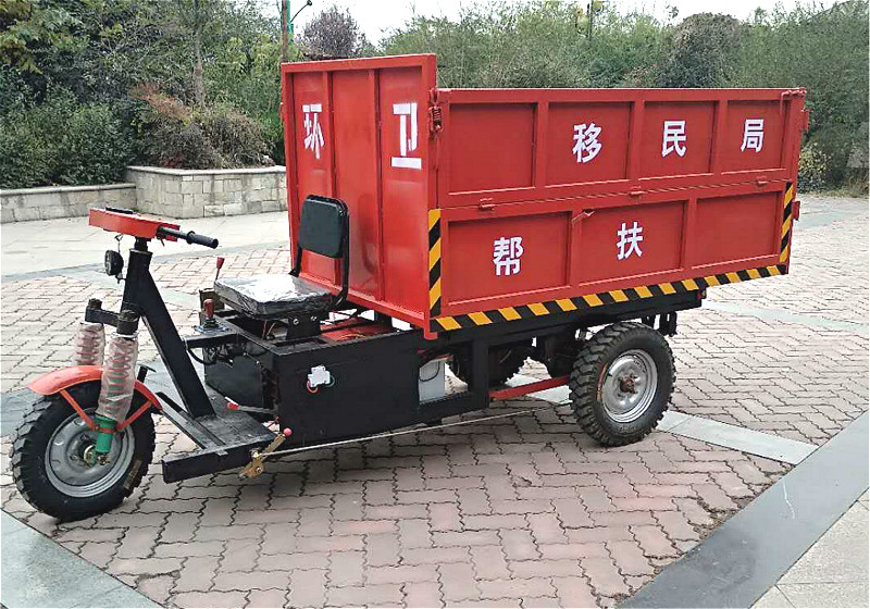 Garbage truck for sanitation