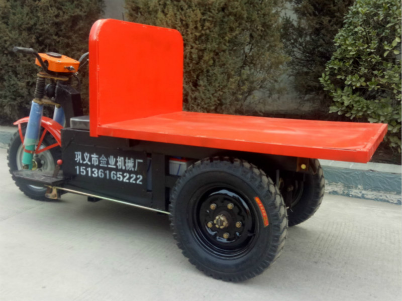 拉砖三轮车