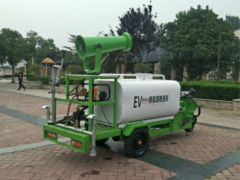 电动洒水车